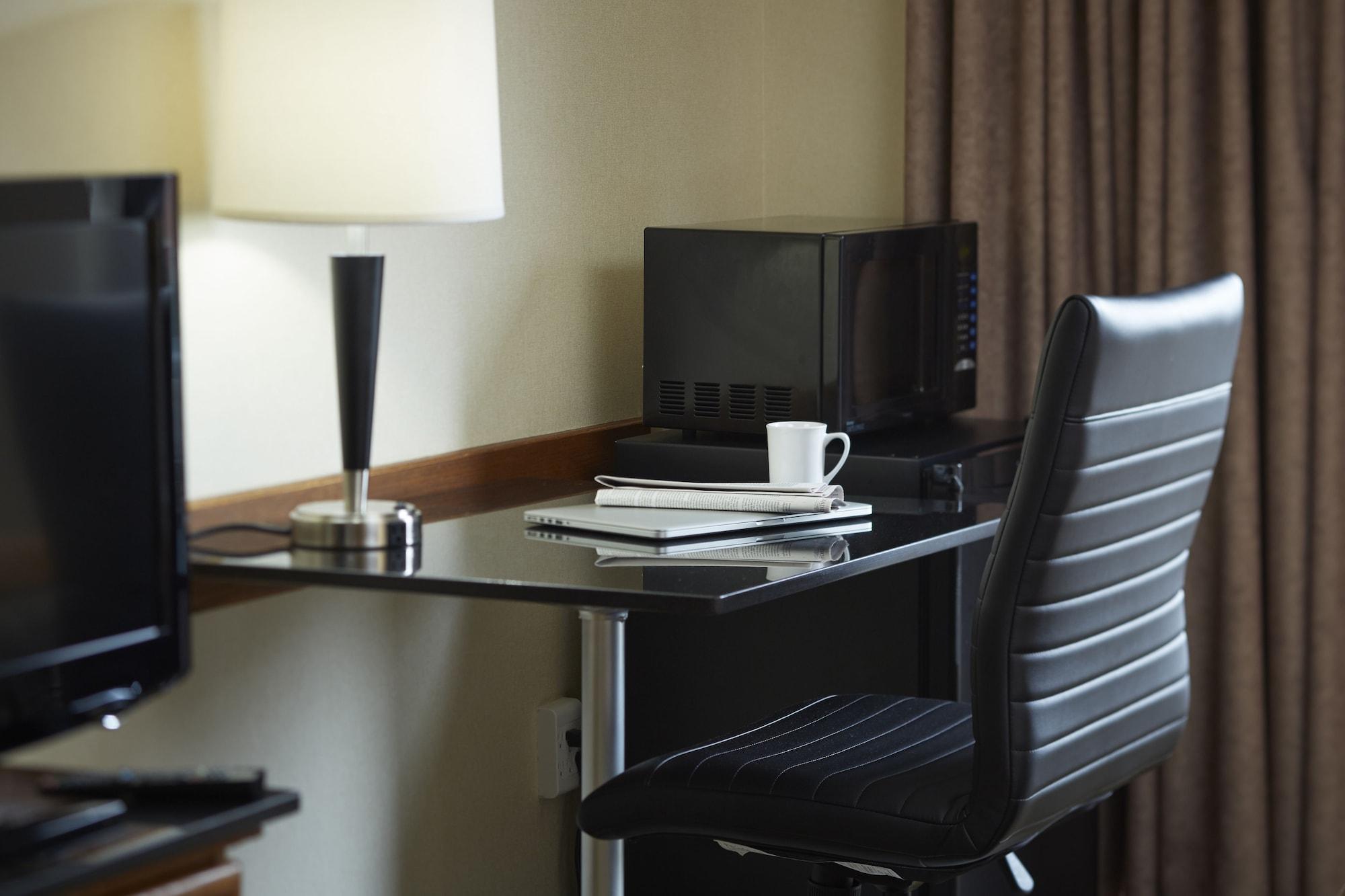 Comfort Inn Hwy 401 Kingston Bagian luar foto